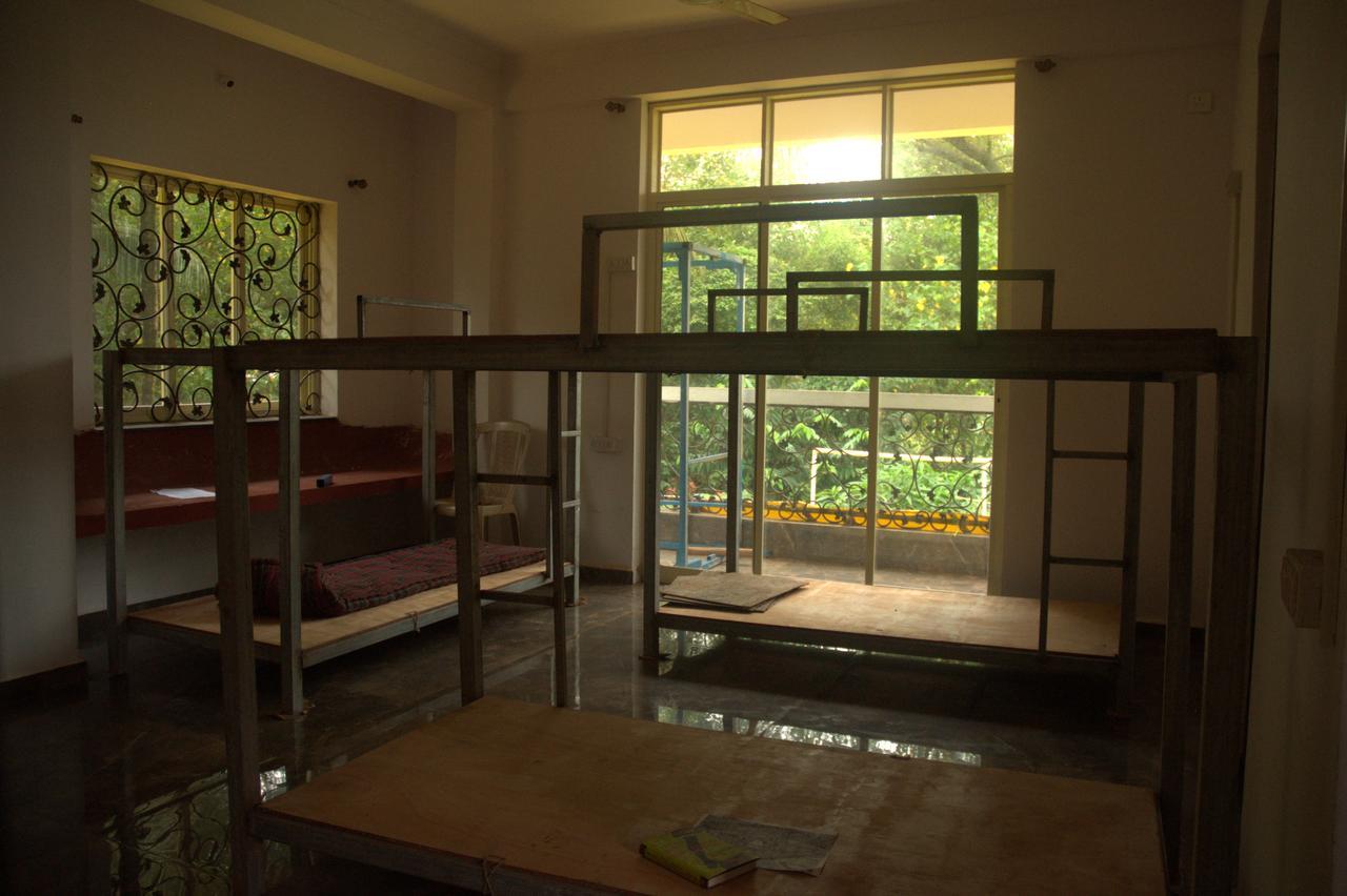 Namahstay Eco Hostel & Coworking & Art Community Space 阿姆波尔 外观 照片